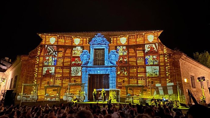 El espectáculo de recreación histórica 'Bolskan, Osca, Waska, Huesca. Historia de una ciudad',  atrajo a medio millar de espectadores.