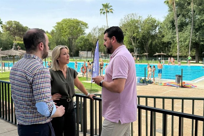 Piscina municipal de Alcalá de Guadaira.