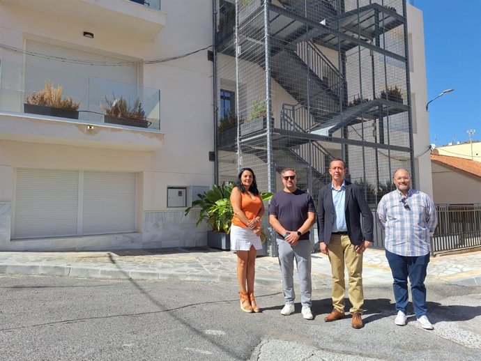 El subdelegado del Gobierno en Almería, José María Martín, en su visita al nuevo edificio administrativo de Macael.