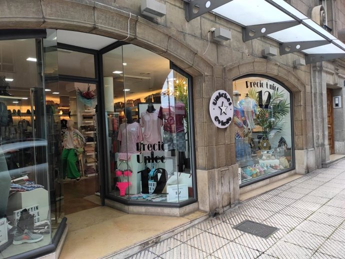 Archivo - Comercio en Oviedo.