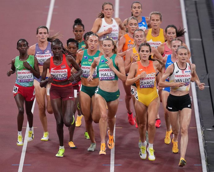 TOKYO, Sept. 18, 2025  -- Marta Garcia (2nd R) of Spain competes during the women's 5000m heat at the 2025 World Athletics Championships in Tokyo, Japan, Sept. 18, 2025.