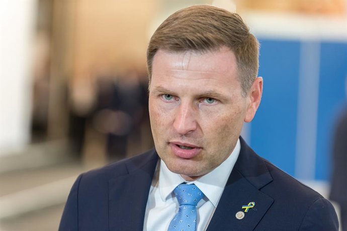 Archivo - Arquivo - 30 de agosto de 2022, Praga, República Tcheca: O ministro da Defesa da Estônia, Hanno Pevkur, fala à mídia antes da Reunião Informal dos Ministros da Defesa da União Europeia. O principal tópico discutido na Reunião Informal dos Minist