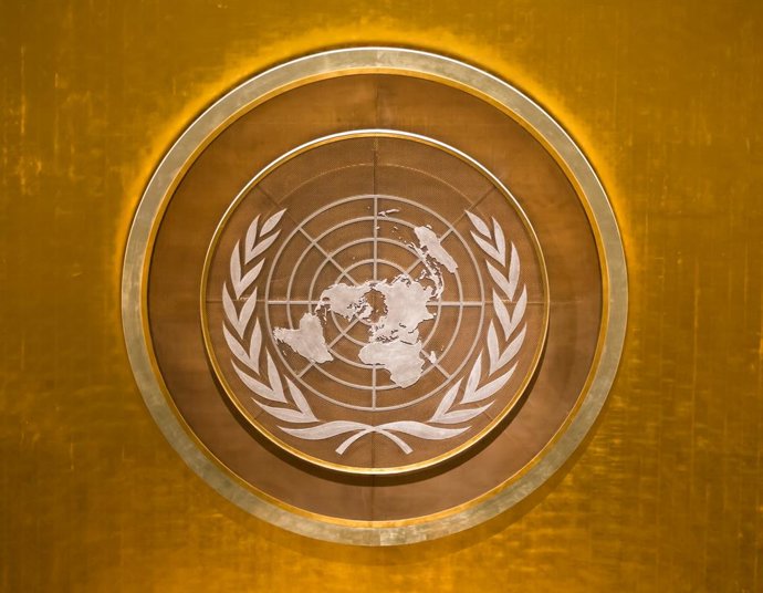 Archivo - September 21, 2016, Kyiv, Ukraine: The emblem of the United Nations in the meeting room above the podium at the UN Headquarters The war in Ukraine is not only a 'horror unfolding before our eyes' but also an 'assault on some of the most vulnerab