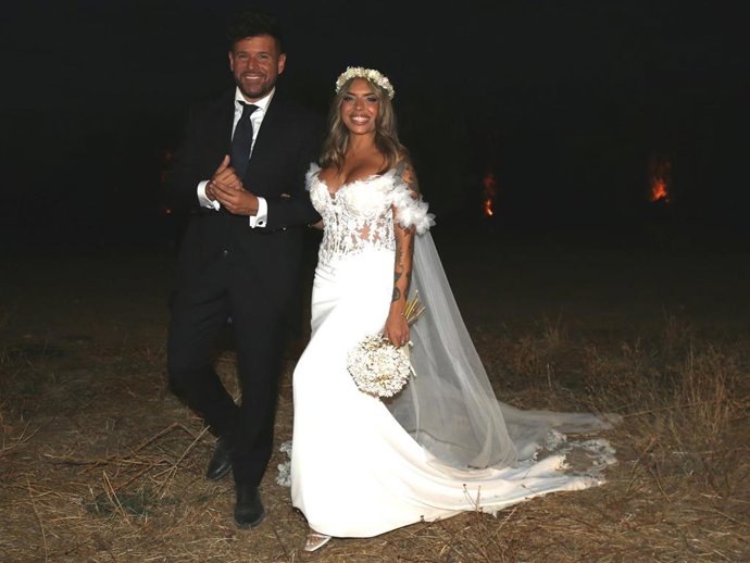 Pablo López y Laura Rubio atienden y posan para la prensa, a 20 de septiembre de 2025, en Alcalá del Valle (Cádiz).