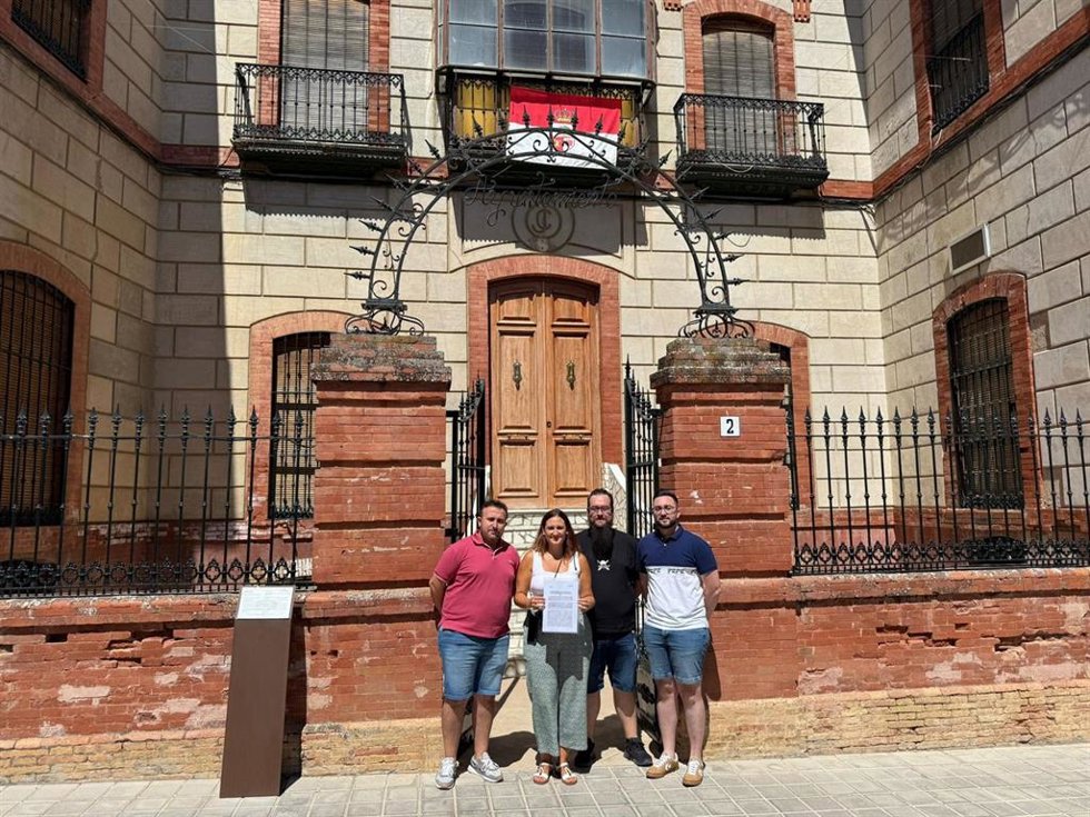 Imagen de miembros del PSOE de Jaén en el Ayuntamiento de LaHiguera con la moción de censura/Archivo