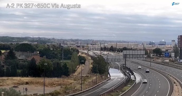 Balsa de agua en el kilómetro 327 de la A-2