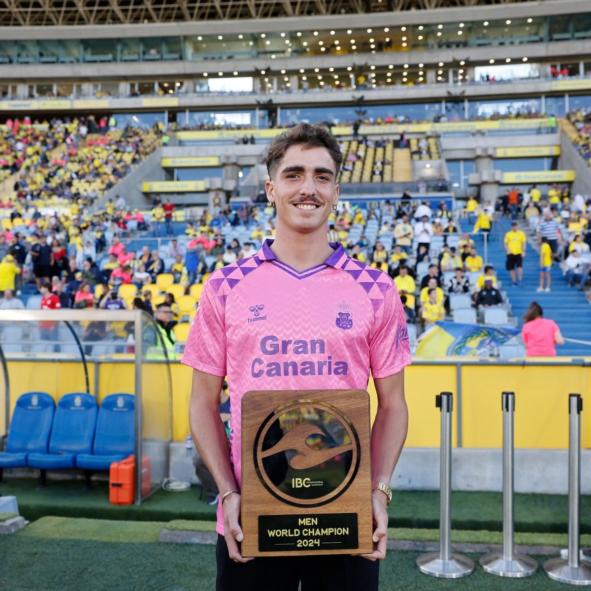 Armide Soliveres Awarded Canarian Sports Prize 2025 for Exceptional Bodyboarding Career