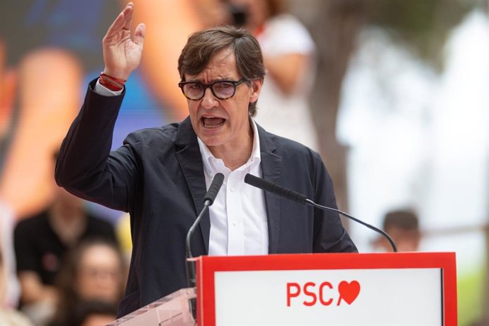 El president de la Generalitat, Salvador Illa, en la Festa de la Rosa de Gavà (Barcelona) aquest diumenge 21 de setembre.