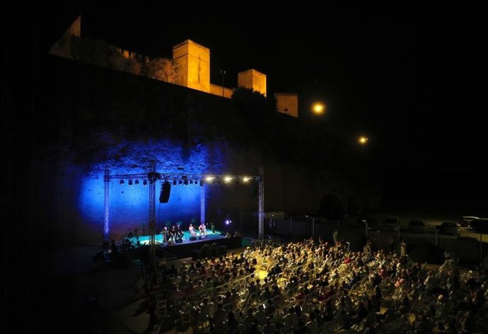 Celebración del 150 aniversario del nacimiento de Joaquín el de la Paula.