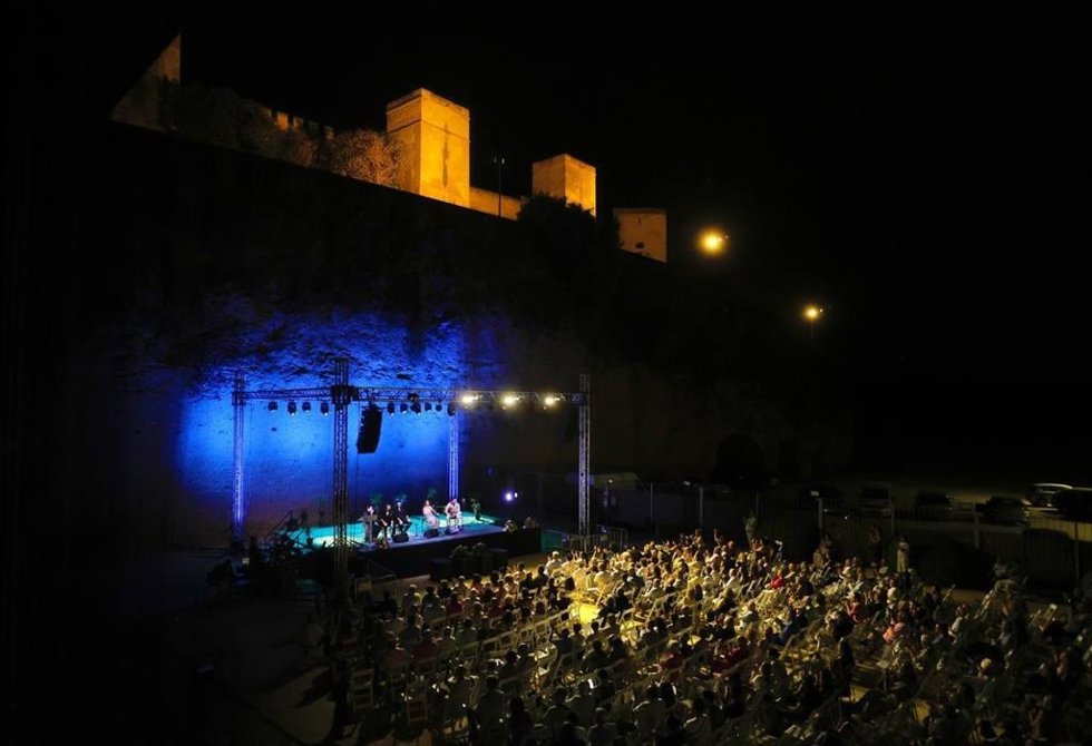 Celebración del 150 aniversario del nacimiento de Joaquín el de la Paula.