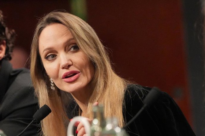 La actriz Angelina Jolie durante la presentación de la película ‘Couture’, en la 73ª edición del Festival de Cine de San Sebastián, en el Palacio de Congresos y Auditorio Kursaal, a 21 de septiembre de 2025, en San Sebastián, Guipúzcoa, País Vasco (España