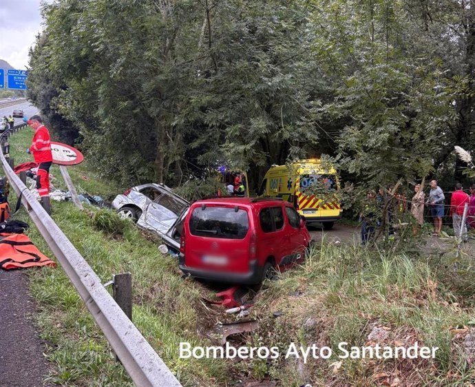 Cuatro heridos en un accidente en la A-8 en Entrambasaguas