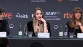 Vídeo: Angelina Jolie en San Sebastián: "Amo a mi país, pero no lo reconozco en estos momentos"