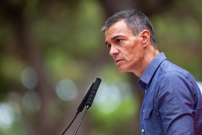 El presidente del Gobierno, Pedro Sánchez, interviene durante la Fiesta de la Rosa del PSC, a 21 de septiembre de 2025, en Gavà, Barcelona, Cataluña (España). La fiesta de la Rosa es el gran acto anual del PSC concebido como la puesta de largo e inaugurac