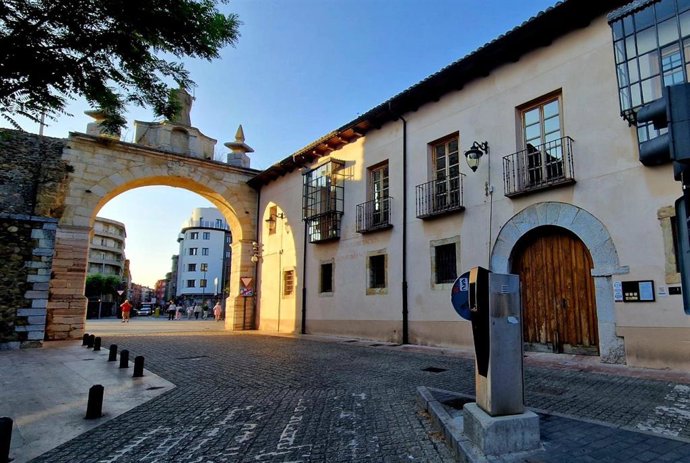 Archivo - El Centro de Interpretación del León Romano, en la Casona de Puerta Castillo, acogerá los talleres didácticos.