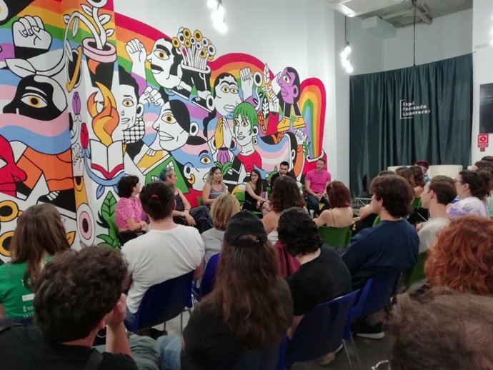 Archivo - Actividad organizada por Lambda, col·lectiu LGTB+ per la diversitat sexual, de gènere i familiar