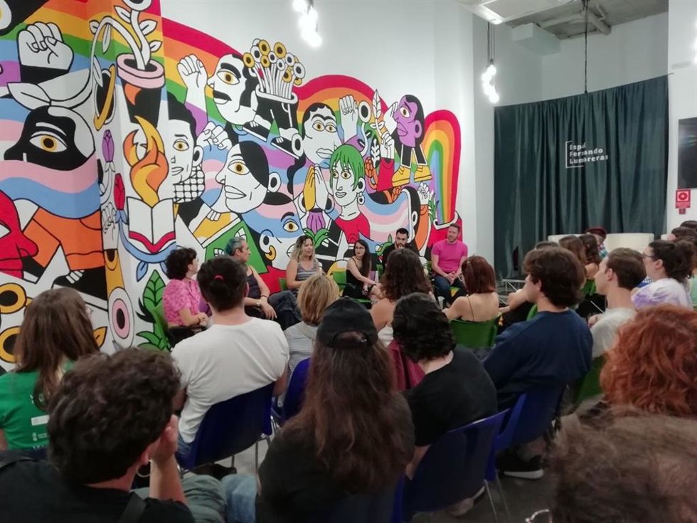 Archivo - Actividad organizada por Lambda, collectiu LGTB+ per la diversitat sexual, de gnere i familiar