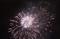 Los fuegos artificiales pondrán la guinda a un día con música, degustaciones y otros actos que llenarán las calles