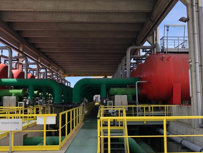 Archivo - Las instalaciones de la desalinizadora del Llobregat, en el Prat de Llobregat (Barcelona)