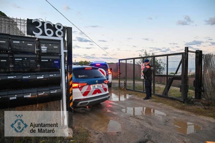 Operatiu policial en un campament il·legal de Mataró