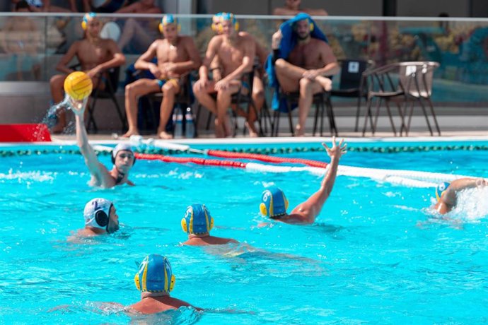 El Real Canoe pisa el acelerador esta temporada con una victoria en Las Palmas de Gran Canaria