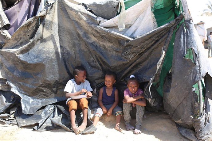 Niños palestinos en Deir al Balá, en la Franja de Gaza