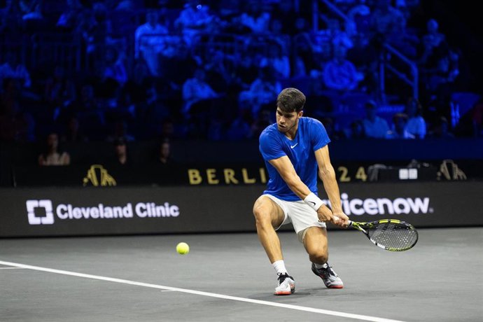 Archivo - Carlos Alcaraz participando en la Copa Laver de 2024
