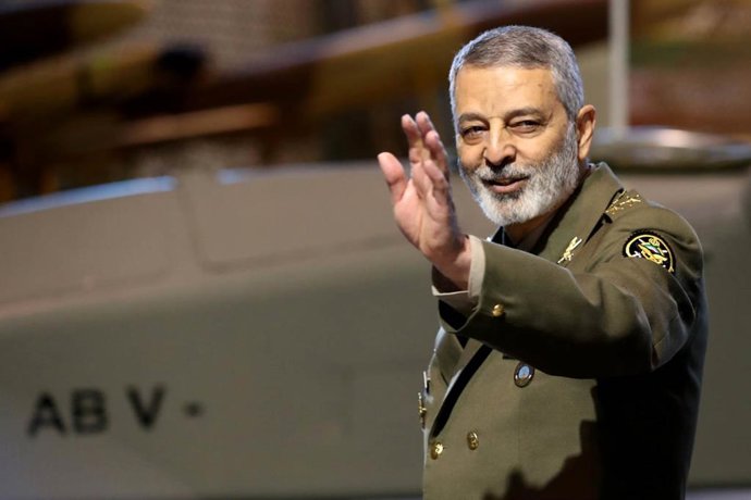 Archivo - January 23, 2024, Tehran, Iran: Iranian Army Chief Commander ABDOLRAHIM MOUSAVI waves during Iranian-made unmanned aerial vehicles (UAV) on display ceremony in Tehran. A large number of Iranian-made drones joined the Army's combat units in sever