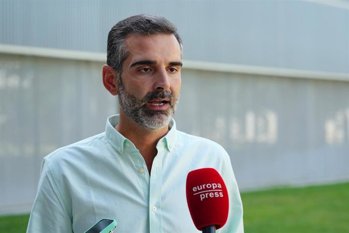 El consejero de Agricultura, Pesca, Agua y Desarrollo Rural, Ramón Fernández-Pacheco, en una imagen de archivo. 