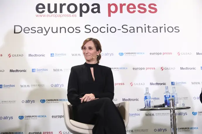 La ministra de Sanidad Mónica García