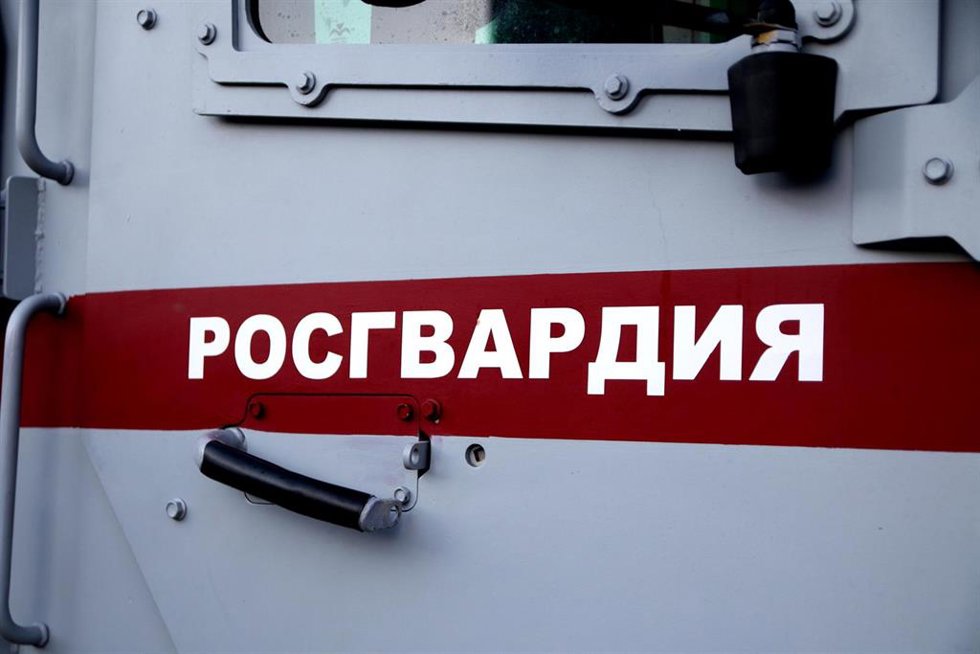 Archivo - Logo de la Guardia Nacional de Rusia (Rosgvardiya) en un vehículo durante un foro en San Petersburgo en 2023 (archivo)