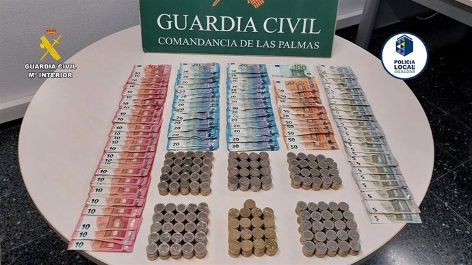 Dinero incautado por la Guardia Civil en una operación en Gáldar (Gran Canaria)