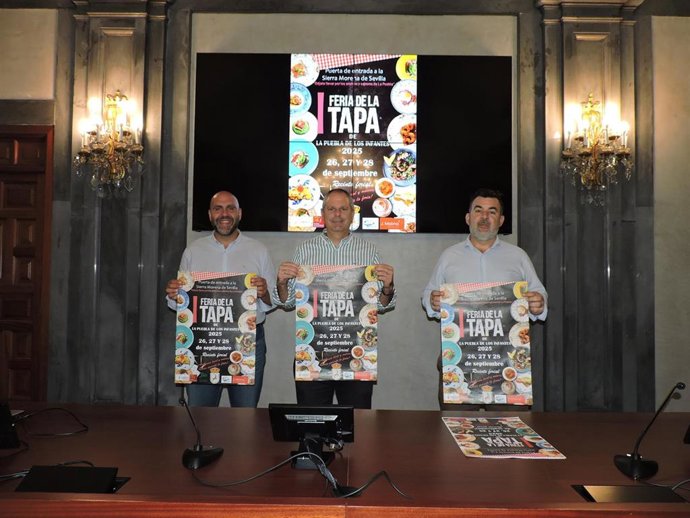 Presentación del cartel de la 'Feria de la Tapa' de La Puebla de los Infantes, en Sevilla.