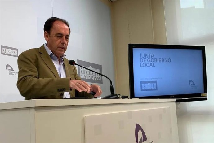 El presidente de la Diputación de Soria, Benito Serrano, tras la Junta de Gobierno Local.