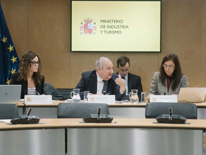 El ministro de Industria y Turismo, Jordi Hereu, preside la Comisión Interministerial de Turismo para dar el último impulso a la Estrategia España 2030
