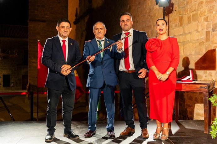 Homenaje al exalcalde de Begíjar Idefonso del Jesús García