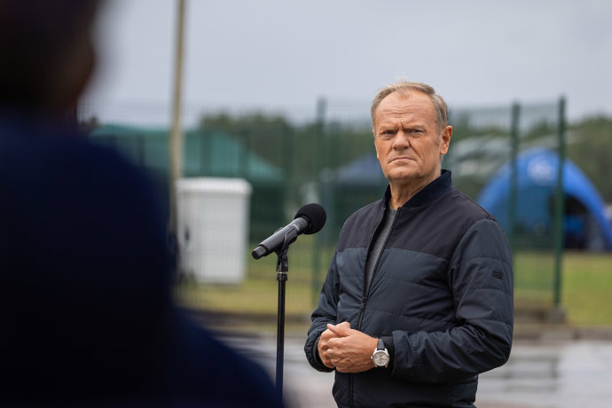September 16, 2025, Ustka, Pomeranian, Poland: Polish Prime Minister Donald Tusk at a press briefing held at the training range in Ustka during the "Autumn Fire-25" military exercises, part of "Iron Defender-25.