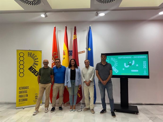 La concejal de Talento Joven y Espacios Públicos de Murcia, Sofía López-Briones, presenta las actividades de ocio juvenil de Murcia