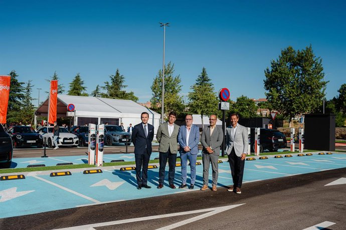 Inauguración mayor parque de recarga en intu Xanadú