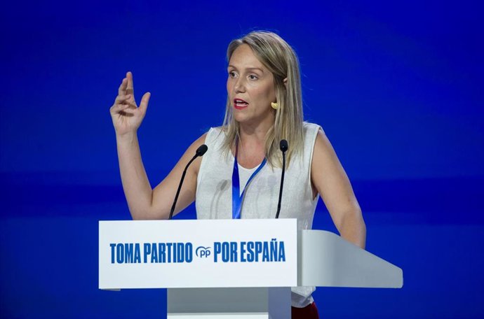 Archivo - La eurodiputada del PP Alma Ezcurra interviene durante la segunda jornada del XXI Congreso Nacional del Partido Popular, a 5 de julio de 2025, en Madrid (España). 