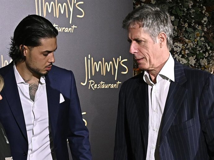 Carlo Costanzia padre e hijo, en el cumpleaños de Terelu Campos