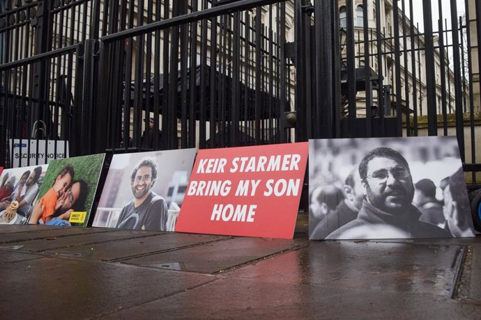 Archivo - Una protesta en Londres en enero de 2025 para reclamar a Reino Unido que presione a Egipto para la liberación del activista egipico-británico Alaa Abdelfatá (archivo)
