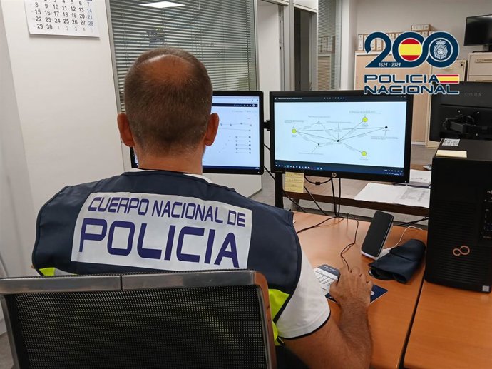 Agente de la Policía Nacional.