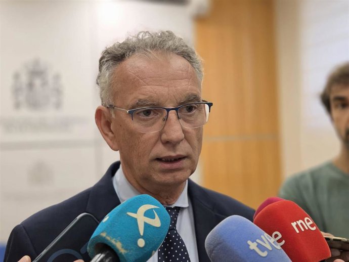 Imagen de archivo del delegado del Gobierno en Extremadura, José Luis Quintana, en declaraciones a los medios