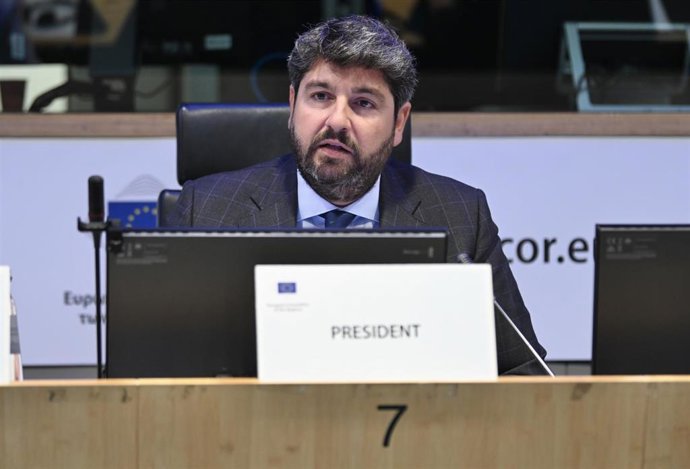 El jefe del Ejecutivo regional, Fernando López Miras, durante su intervención en la primera reunión del Grupo de Trabajo sobre Defensa del Comité Europeo de las Regiones que él preside