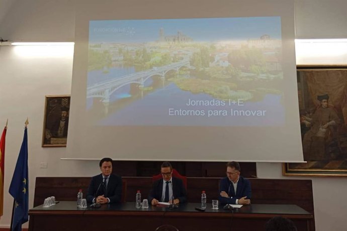 Multinacionales muestran en Salamanca el impacto de la IA en los negocios