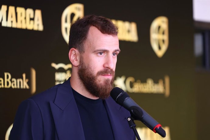 Archivo - Sergio Rodríguez attends an interview during V Spanish Basketball Gala with the presence of the winners in this edition of 2024 at Hipodromo de la Zarzuela on June 26, 2024 in Madrid, Spain.