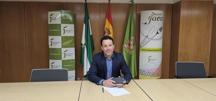 Archivo - El diputado Javier Perales en una imagen de archivo.