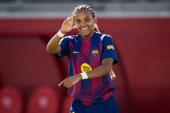 September 21, 2025, Sevilla, Spain, Spain: Vicky LOPEZ of Barcelona celebrates his goal during the Liga F match between Sevilla FC and FC Barcelona at Estadio Jesus Navas on September 21, 2025 in Sevilla, Spain. Rafael Roman