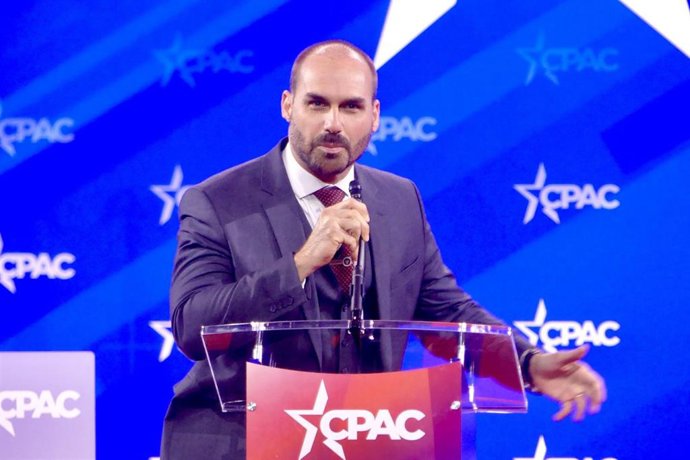 Archivo - El diputado brasileño Eduardo Bolsonaro, hijo del expresidente Jair Bolsonaro y residente en Estados Unidos, interviene en la Conferencia Política de Acción Conservadora (CPAC), en Washington